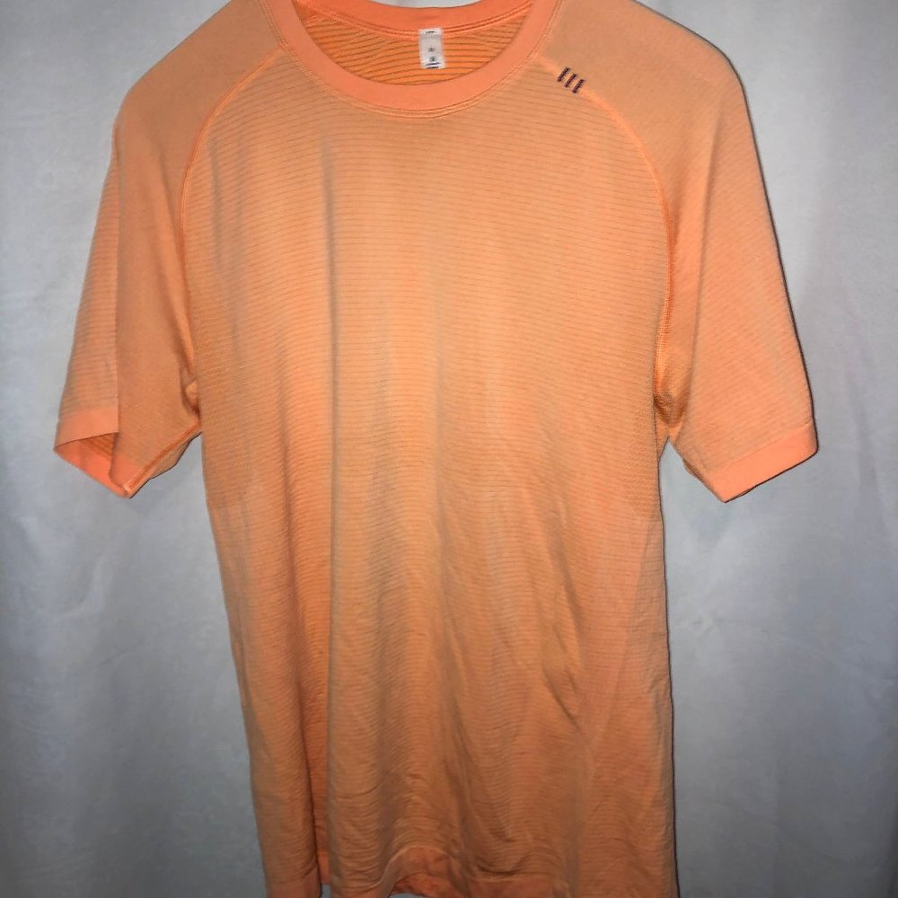Lululemon Men's Shirt